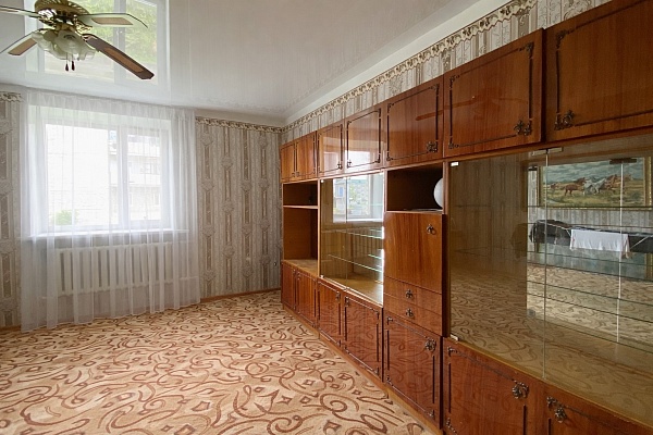 3-к квартира 90 кв.м, 1/4 эт.