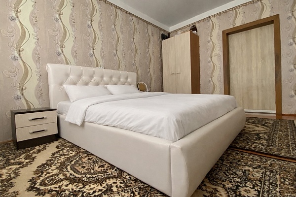 3-к квартира 90 кв.м, 1/4 эт.
