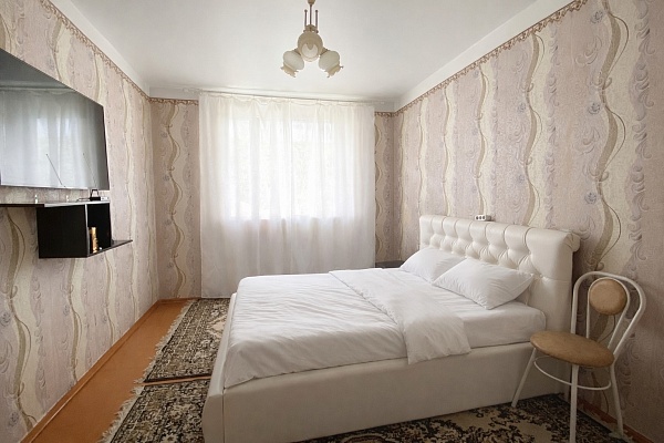 3-к квартира 90 кв.м, 1/4 эт.