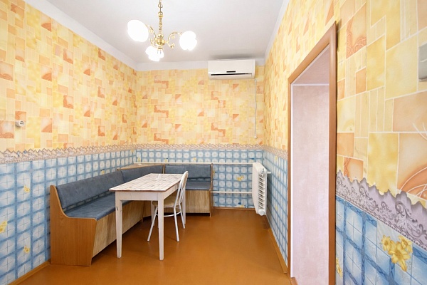 3-к квартира 90 кв.м, 1/4 эт.